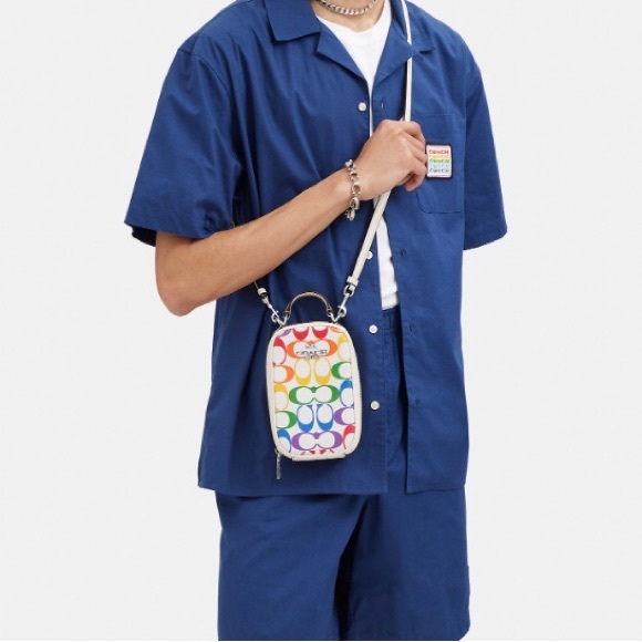 🟣NWT COACH Eva Phone Crossbody In Rainbow Signature Canvas. 2023 Tech Bag! - Picture 5 of 12